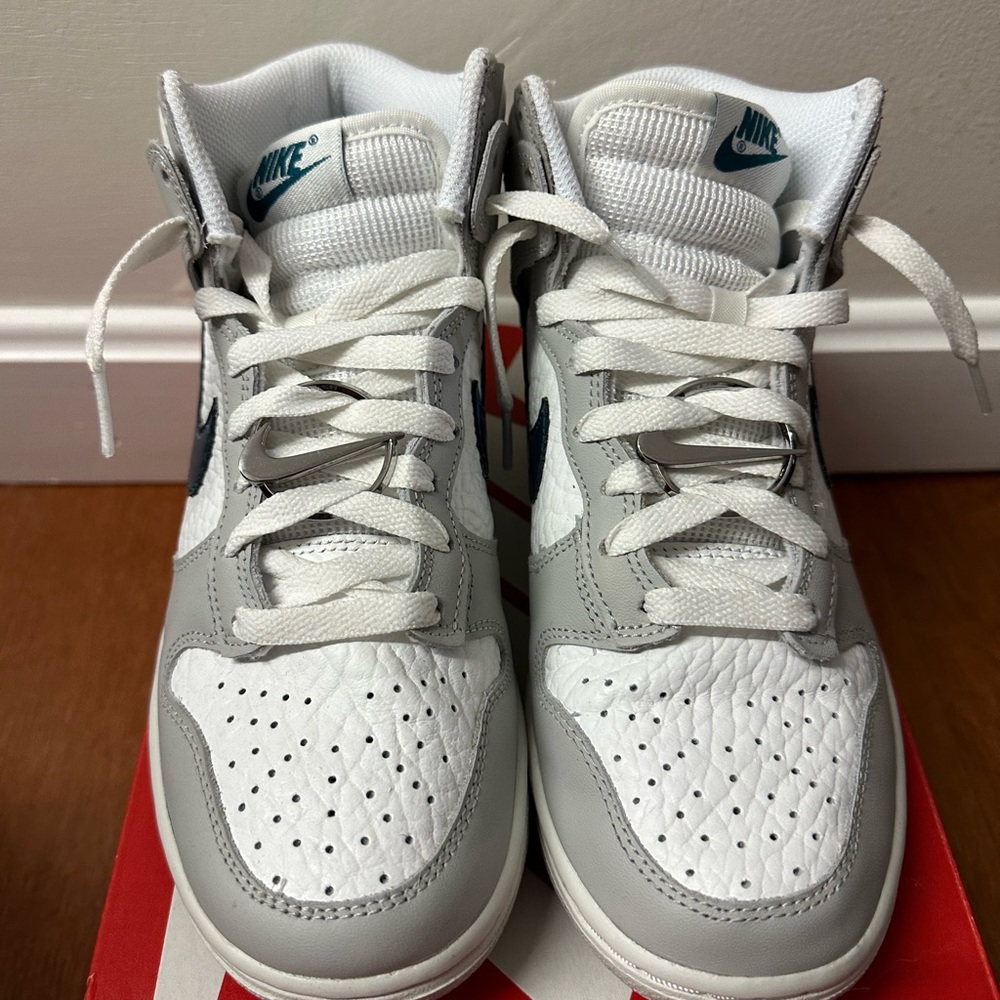 Nike Dunk High - image 3